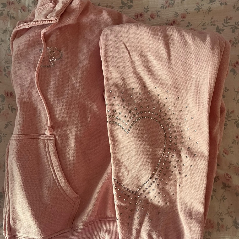 Pink Victoria's Secret sweatsuit with rhinestone heart
